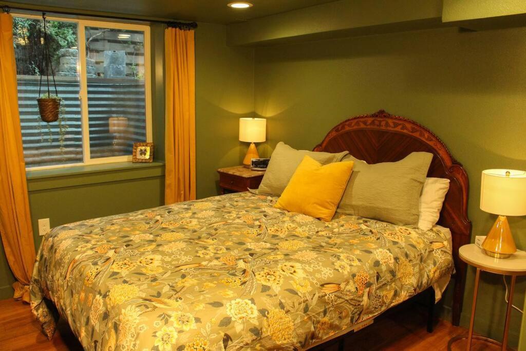 Heart Of Woodstock, 10 Min Walk To Reed, With Private Garage! Appartement Portland Buitenkant foto