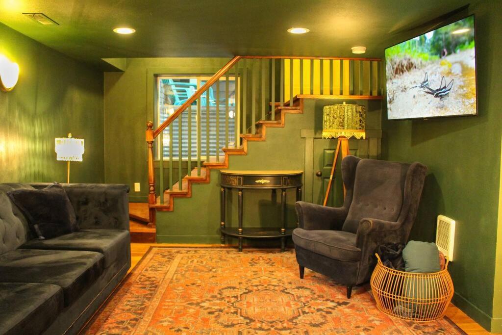 Heart Of Woodstock, 10 Min Walk To Reed, With Private Garage! Appartement Portland Buitenkant foto
