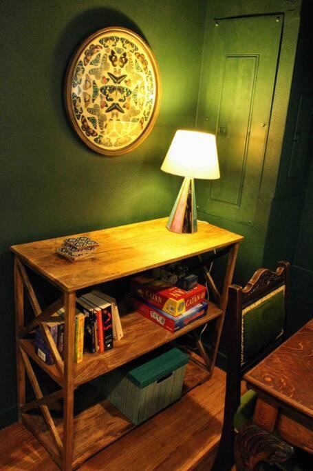 Heart Of Woodstock, 10 Min Walk To Reed, With Private Garage! Appartement Portland Buitenkant foto